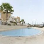 En Residencial Cary 2. Apartamento *