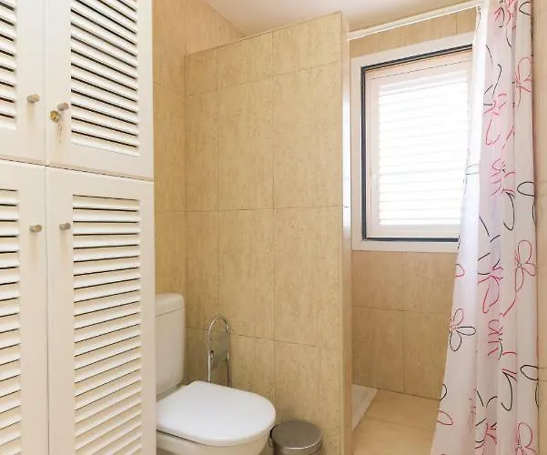 En Residencial Cary 2. Poris de Abona