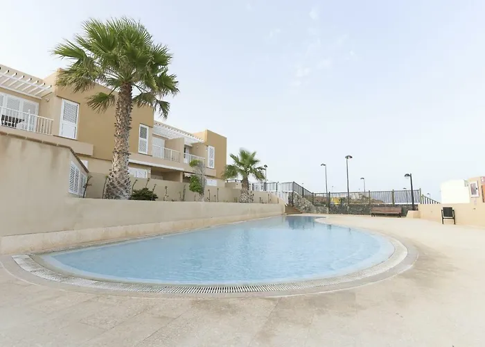 En Residencial Cary 2. Apartamento *