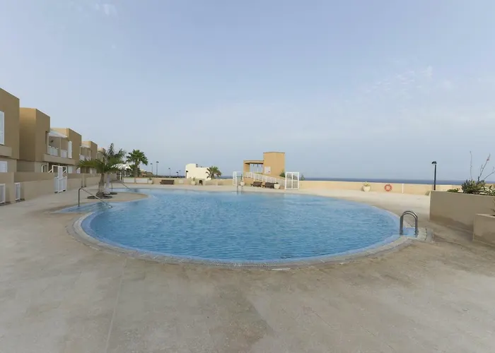 En Residencial Cary 2. Apartamento *