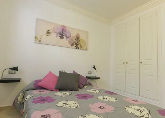 En Residencial Cary 2. Lägenhet *