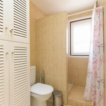 En Residencial Cary 2. 波里斯-德阿沃纳